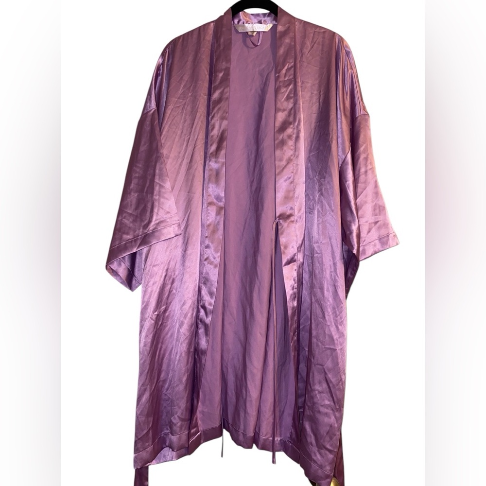 Victoria Secret Intimates Satin Lavender Robe with Belt- One Size